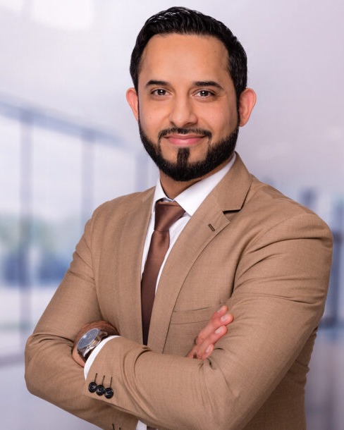 Dr. Naweed Mansoor